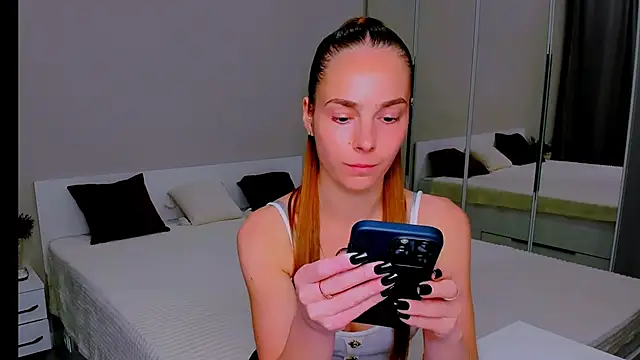 Maddy_Wood_ webcam