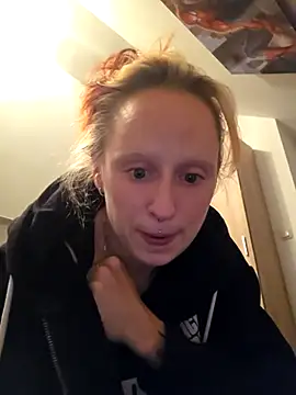 Bellaaa17 webcam