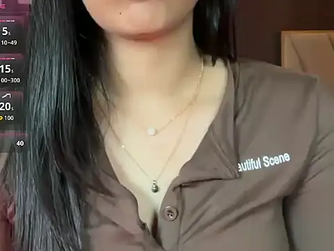 Luscious_Anika webcam