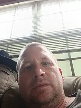 bigdawg121141 live cam on StripChat