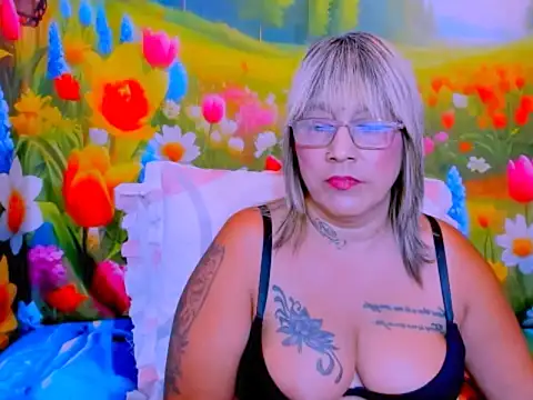 indianroxy webcam
