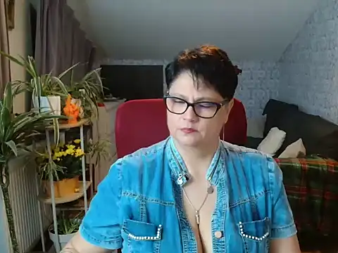 Newgirl4you live cam on StripChat