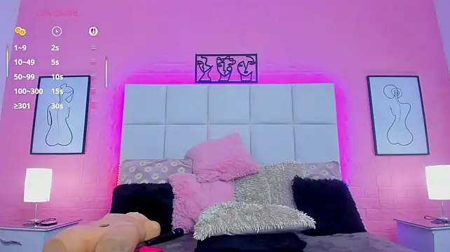 charlotte_kisss