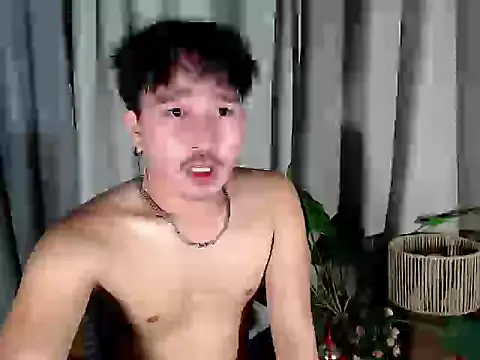 Bhemore24 live cam on StripChat
