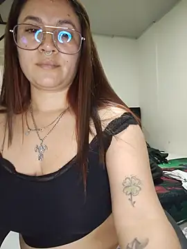 samm_curvy webcam