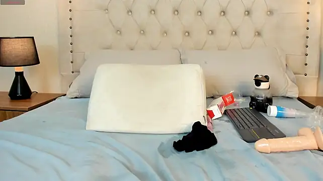 vicky_sandoval webcam
