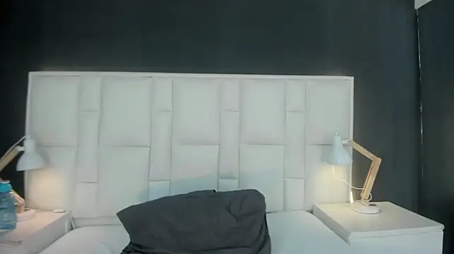 yeral2017 live cam on StripChat