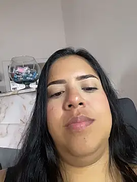 Aleja-893 live cam on StripChat