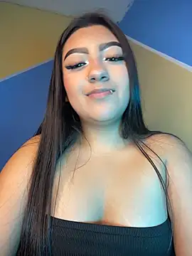 Laulin_TayyyX live cam preview