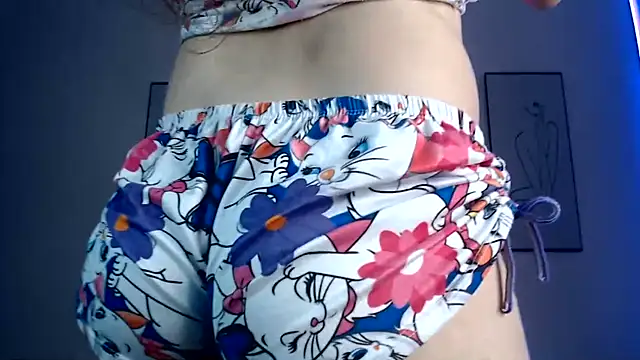 Rihana14 live cam on StripChat