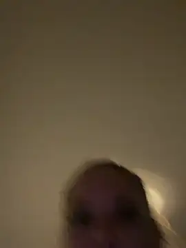 Poppylooloo webcam