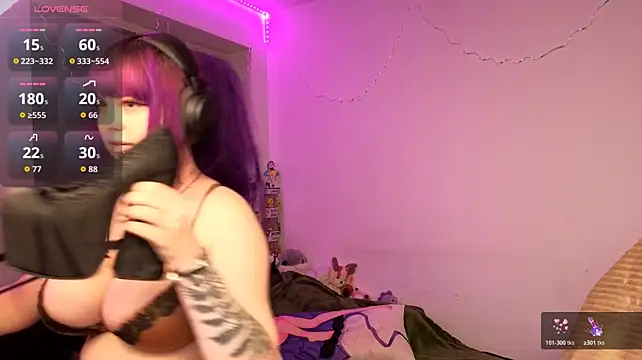 KristiBloom live cam on StripChat
