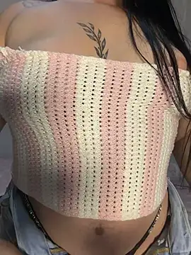 cristal_ruose live cam on StripChat