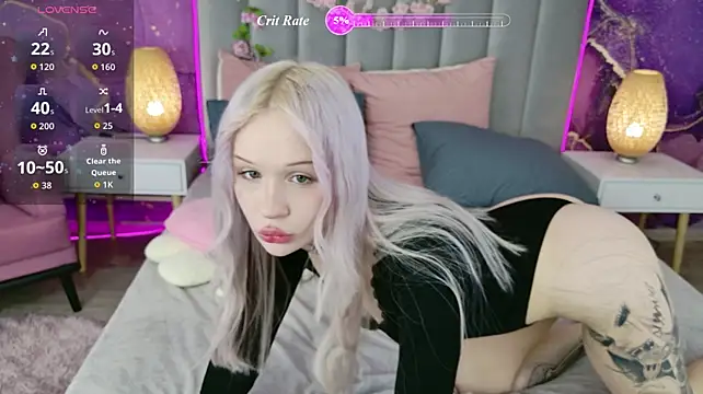 CloudyUniasia live cam on StripChat