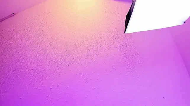 Dannae_Lux live cam on StripChat
