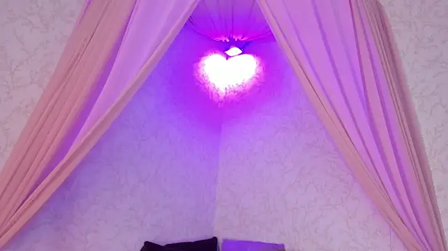 LolaGray__ live cam preview