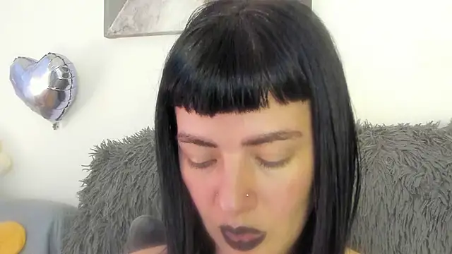 queen_fetish webcam