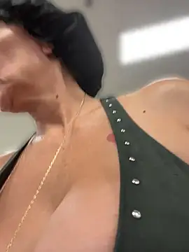 TheDime live cam preview