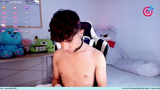 Niico_Cruz live cam on StripChat