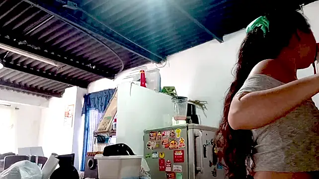 PetiteIvoryQueen19