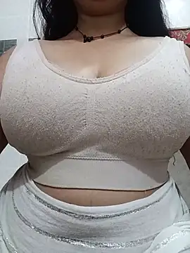 cute-mahek webcam