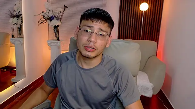 marcuswildx2 live cam on StripChat