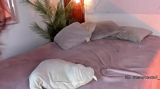 Marie_Castell live cam preview
