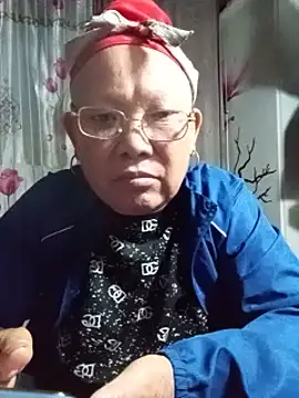 Fiona9x live cam preview