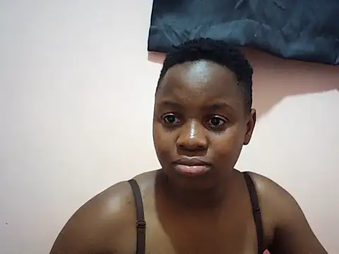 LustySil webcam