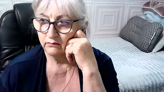 LolkaAlyss live cam preview
