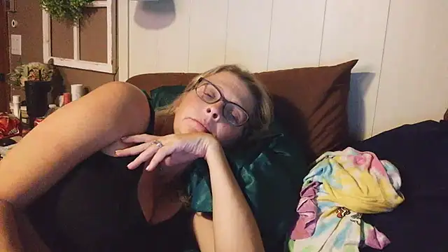 Stickywethoney live cam on StripChat