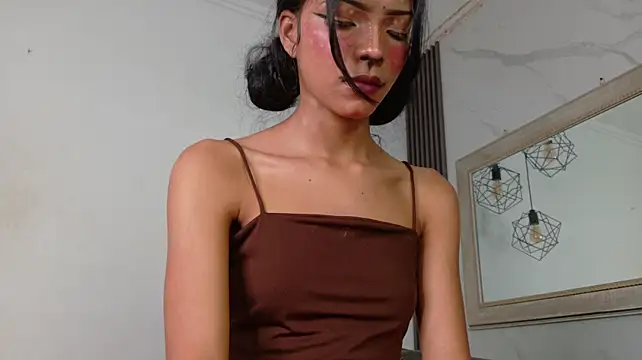 july_luna webcam