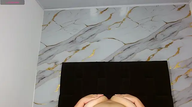 TesaaQuiinn live cam preview