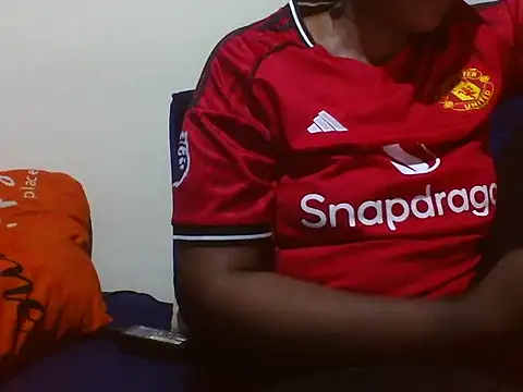 Keep_it_reel live cam on StripChat