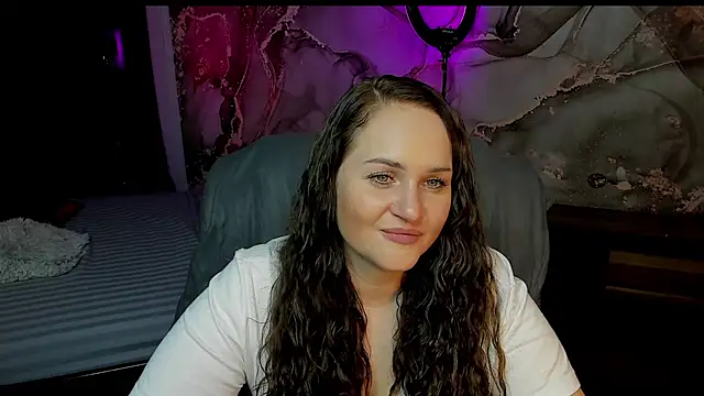 Chorna_Rouse live cam preview