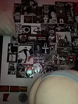 aliengothgirl