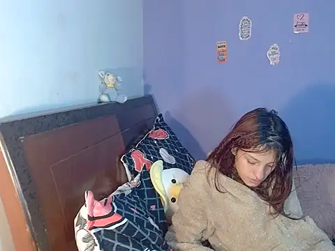 Emma-Wilson live cam on StripChat