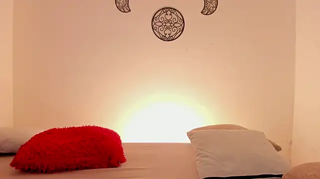 JadeBabyDollX live cam on StripChat
