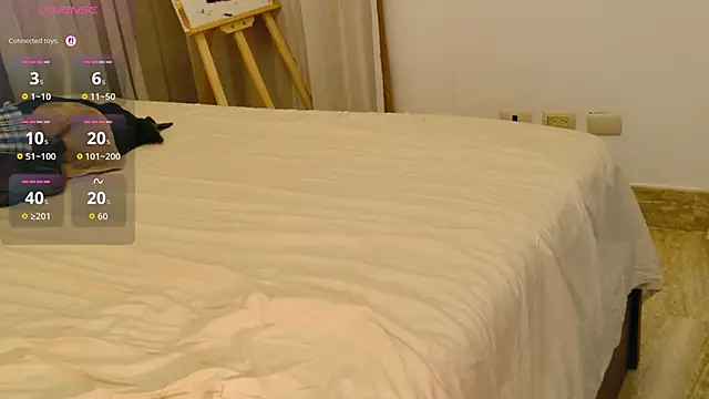 ViktoriaSilk webcam