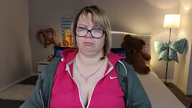 BonnnyBoobsy live cam on StripChat