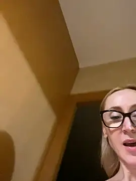 LauraDavis webcam