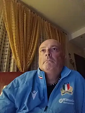 Alexis_Bull