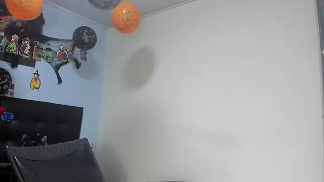 kaylaMinov_
