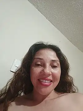 Angelika_Clauss live cam on StripChat