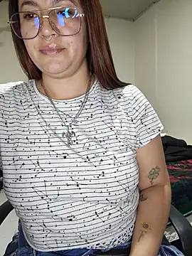 samm_curvy