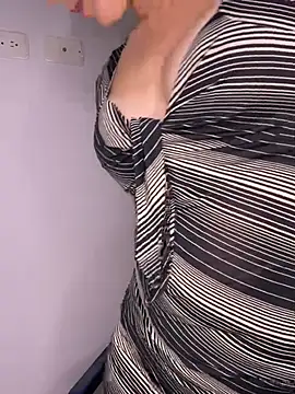 natalie_cowens live cam on StripChat