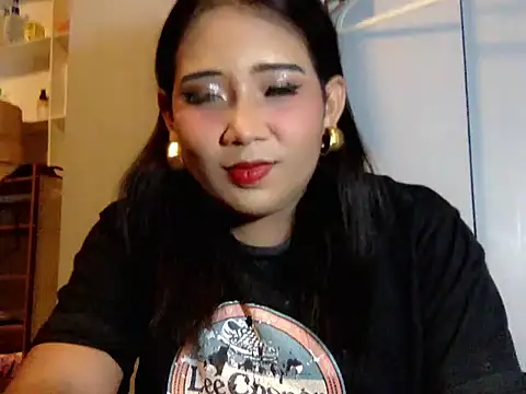 LadycummerXx webcam