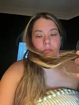 Busty-Nimah25X webcam