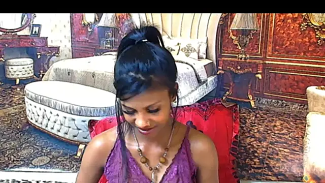 IndianSilkySpice live sex cam