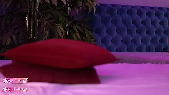 JesicaRabitt live cam on StripChat